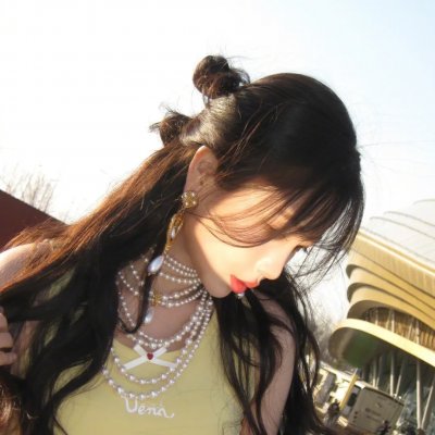 女儿直播卖惨恶毒母亲被网暴致死